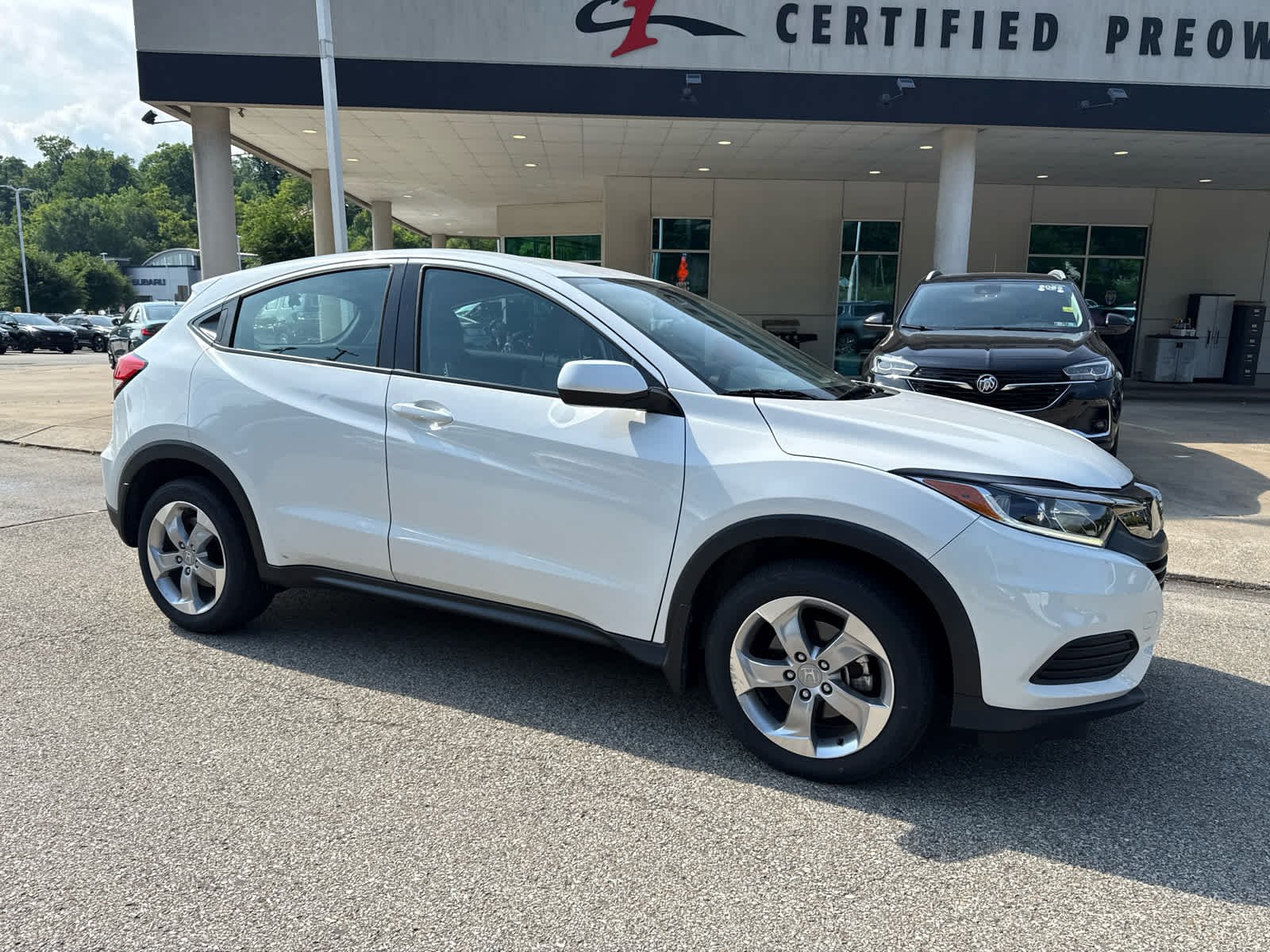Used 2021  Honda LX image 4