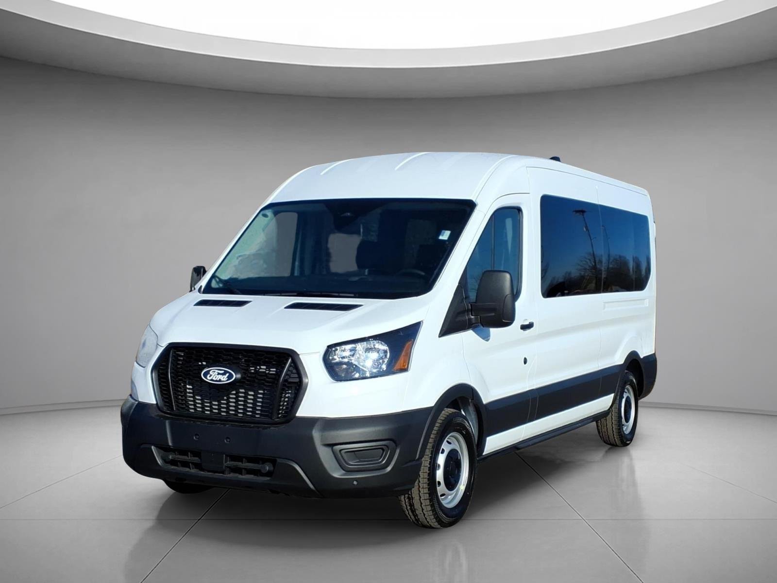 2026 Ford Transit 350 XL Med Roof Sliding Pass. 148's photo