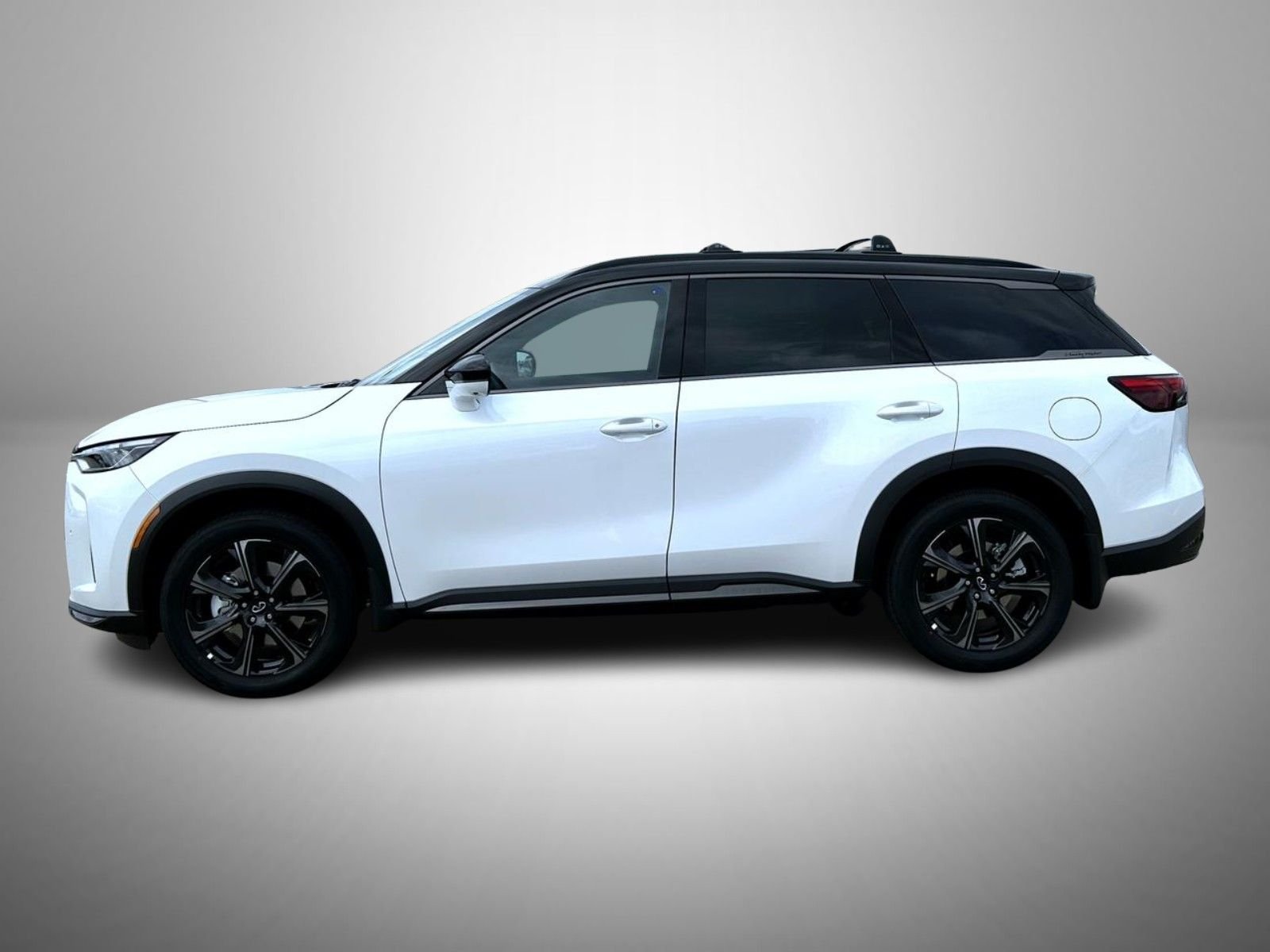 New 2027 2T RAD WHT INFINITI Autograph AWD image 8
