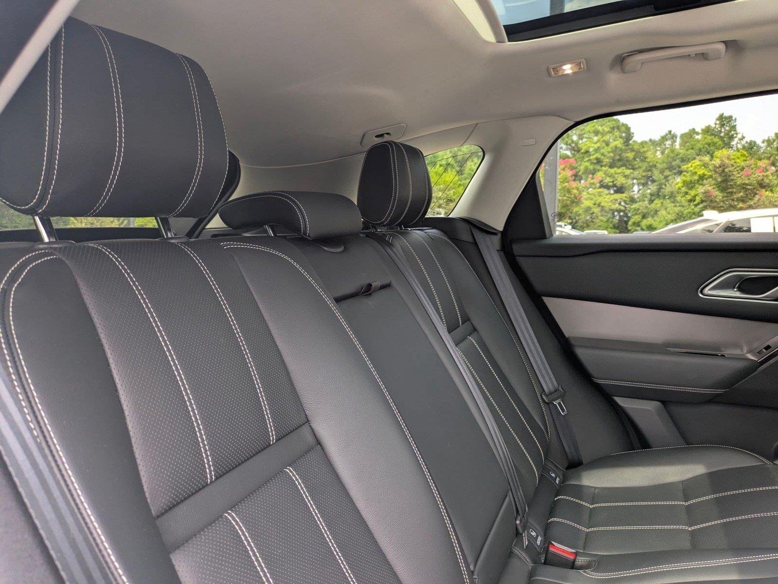 Used 2019 Fuji White Land Rover S image 32