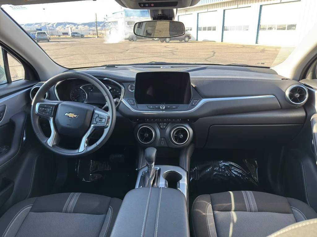 Used 2025 Sterling Gray Metallic Chevrolet 2LT image 17
