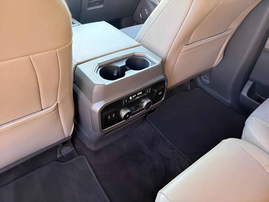 Used 2018 Blue Ford XLT image 37