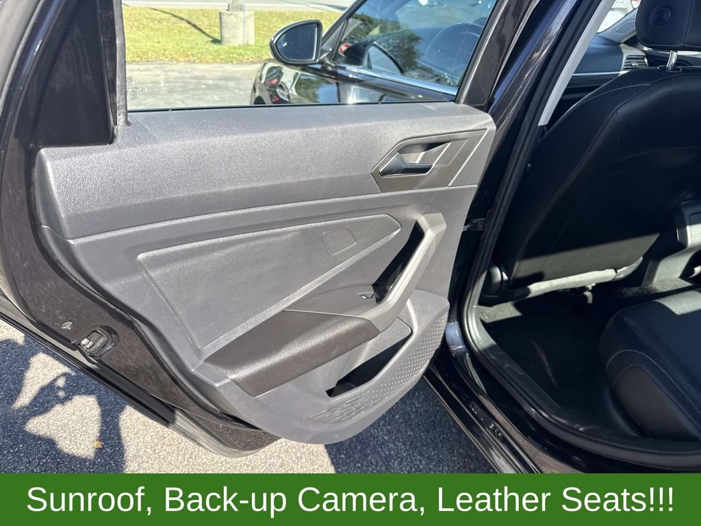 Used 2019 Black Volkswagen SEL image 15