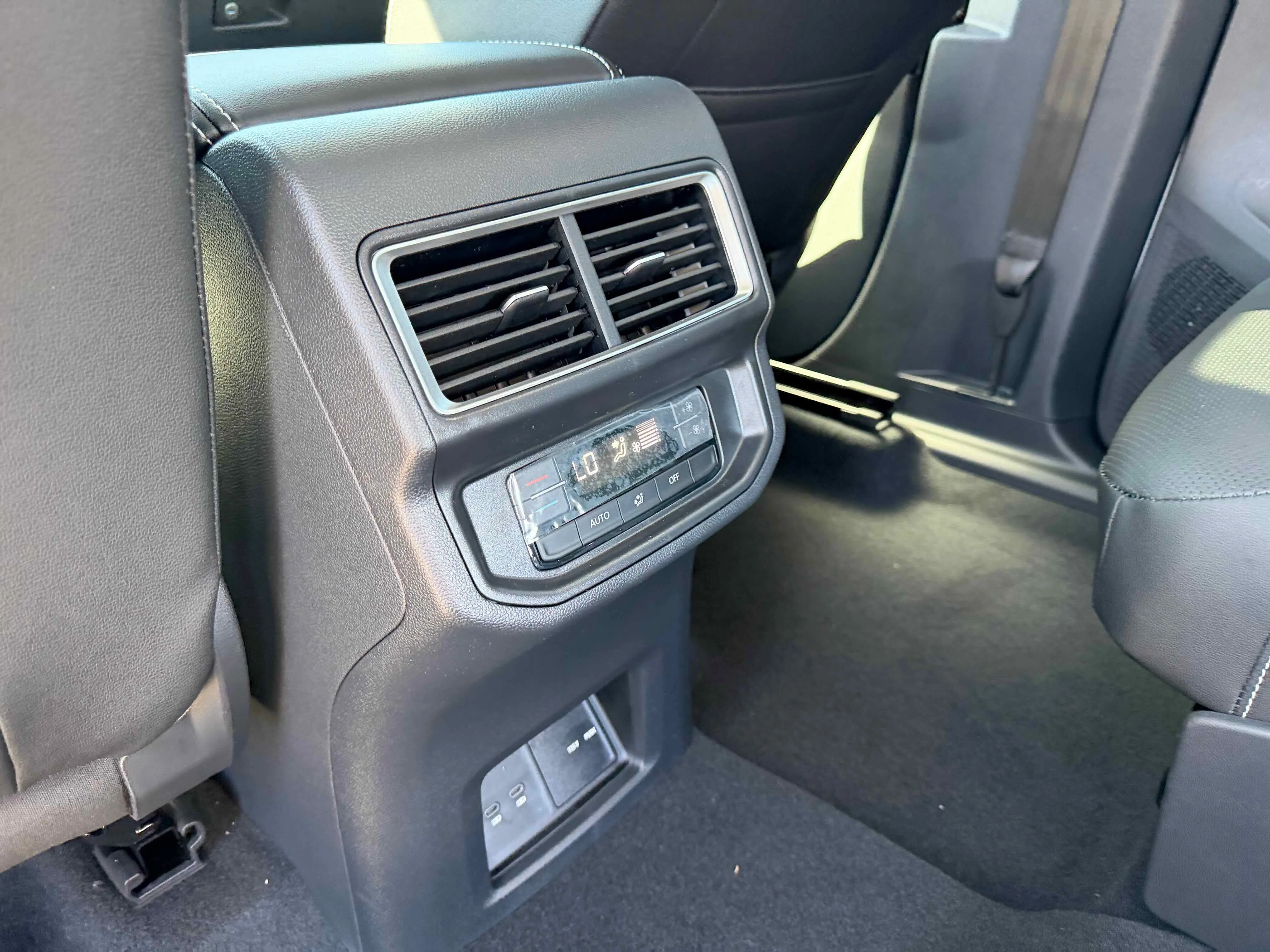 New 2026 Opal White Volkswagen 2.0T SE w/Technology image 32
