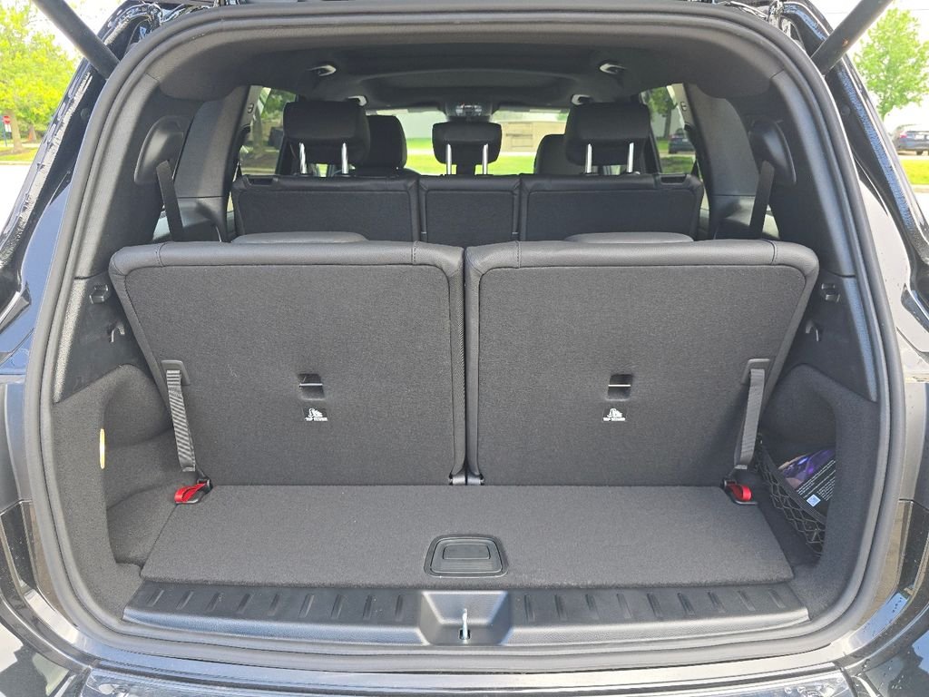 New 2026 Cosmos Black Metallic Mercedes-Benz GLB 250 image 18