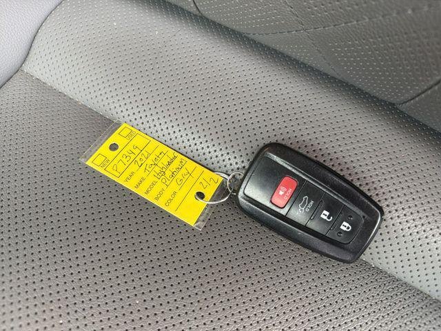 Certified Used 2021 MAGNETIC GRAY MET. Toyota  image 35