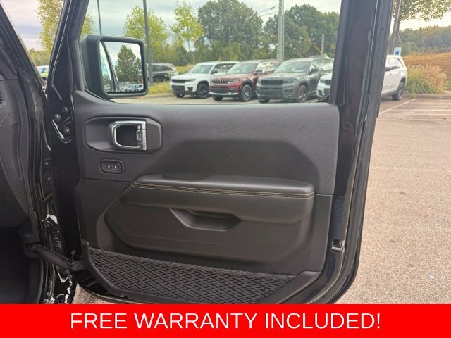 Used 2026 Black Jeep Sahara image 28