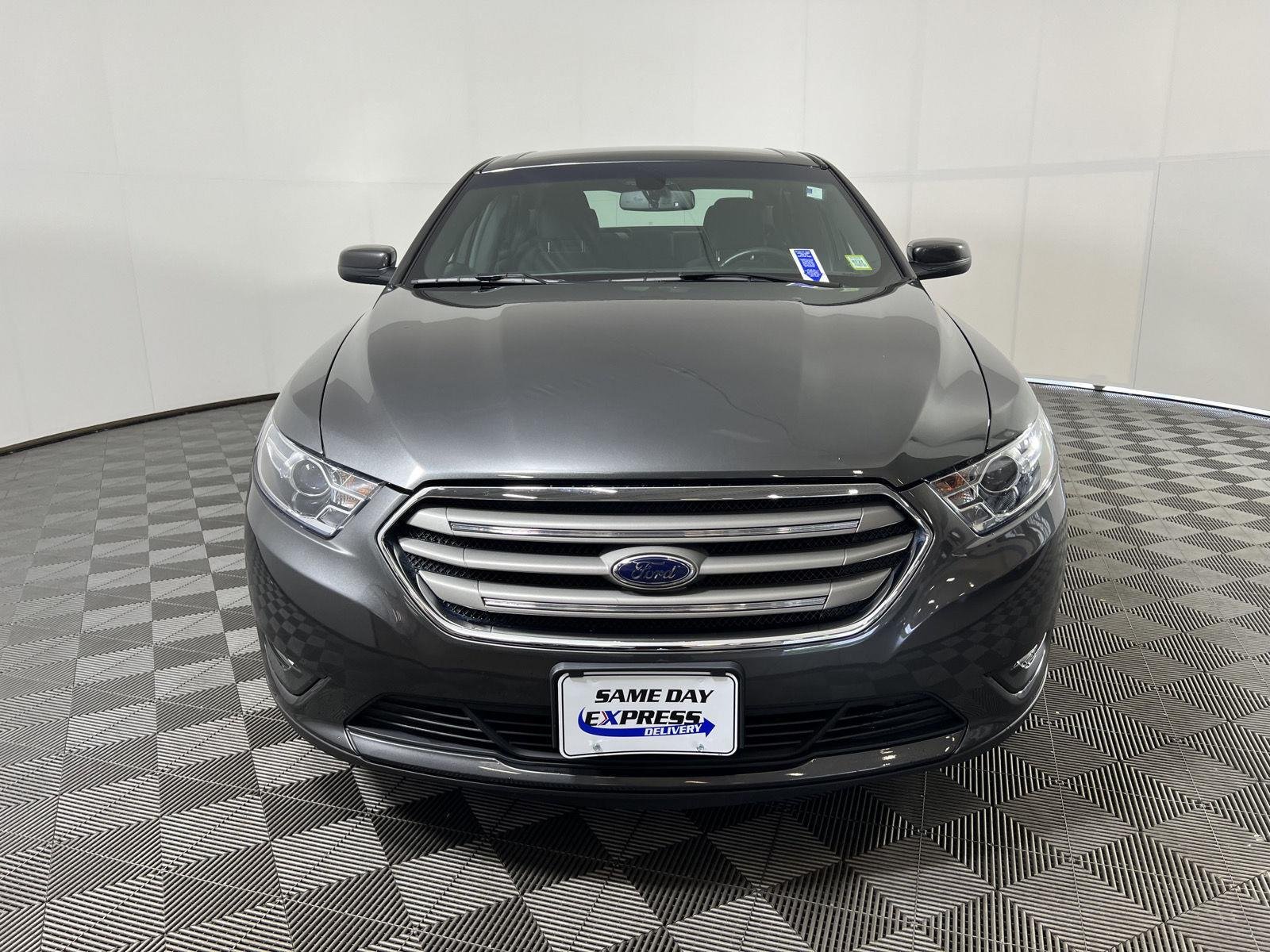 Used 2018 Magnetic Ford SEL image 8