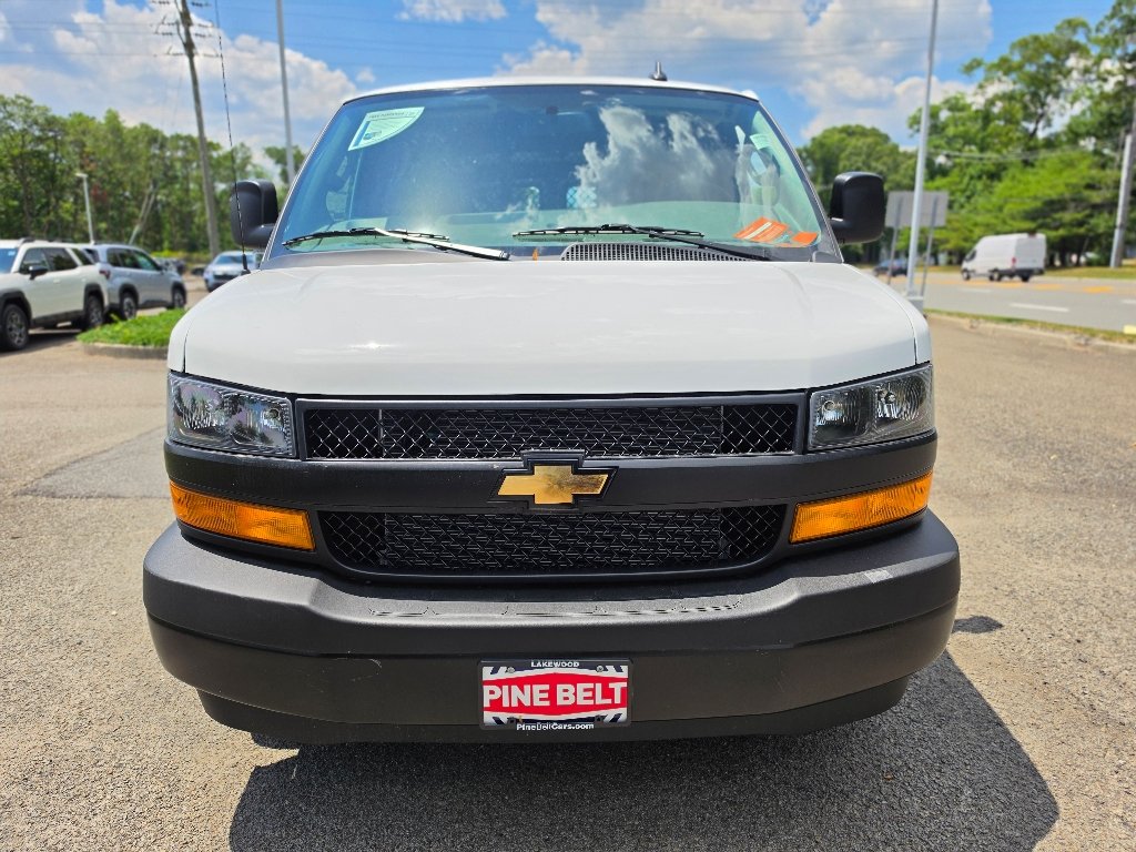New 2026 Summit White Chevrolet Work Van image 7