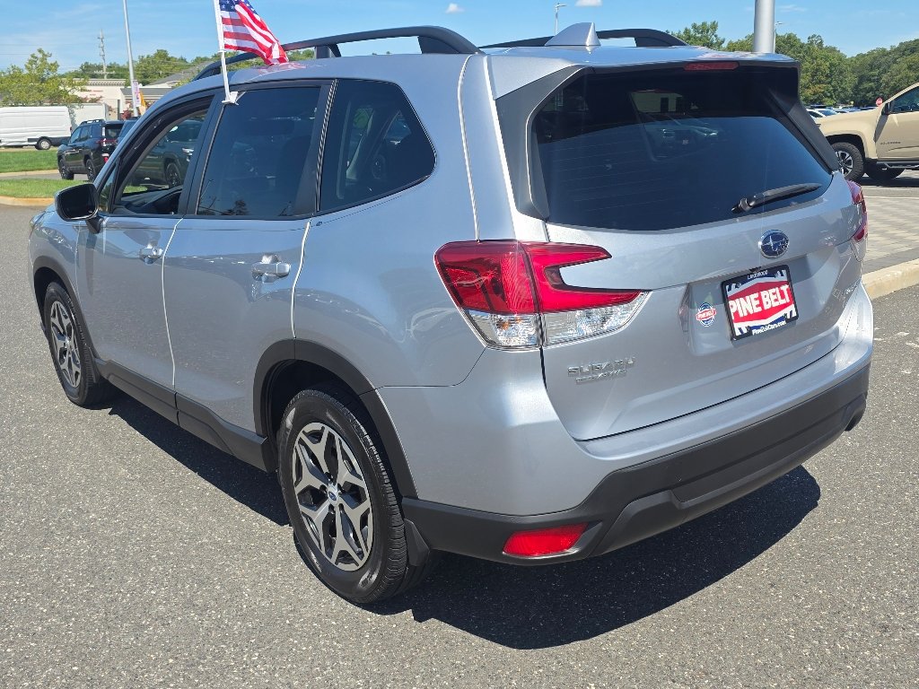 Certified Used 2020 Ice Silver Metallic Subaru Premium image 13