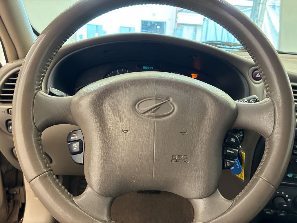 Used 2004 Beige Oldsmobile GL1 image 9