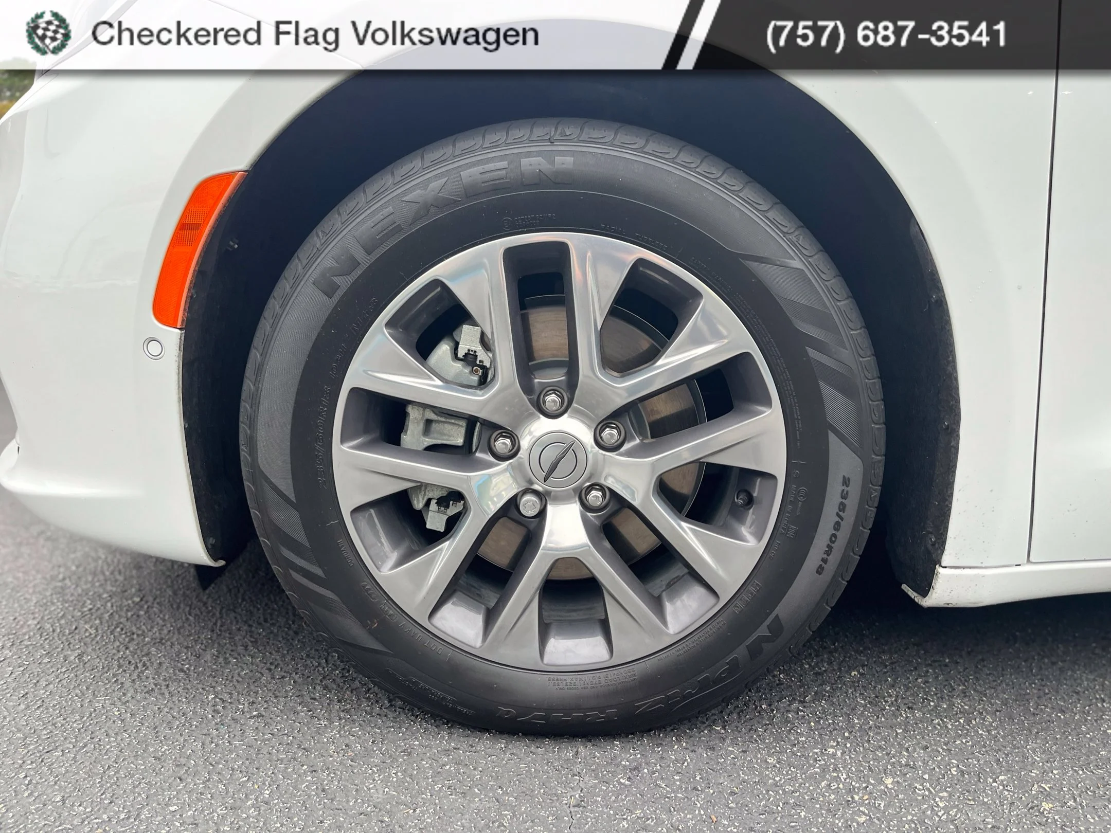 Used 2023 Bright White Clearcoat Chrysler Pinnacle image 5