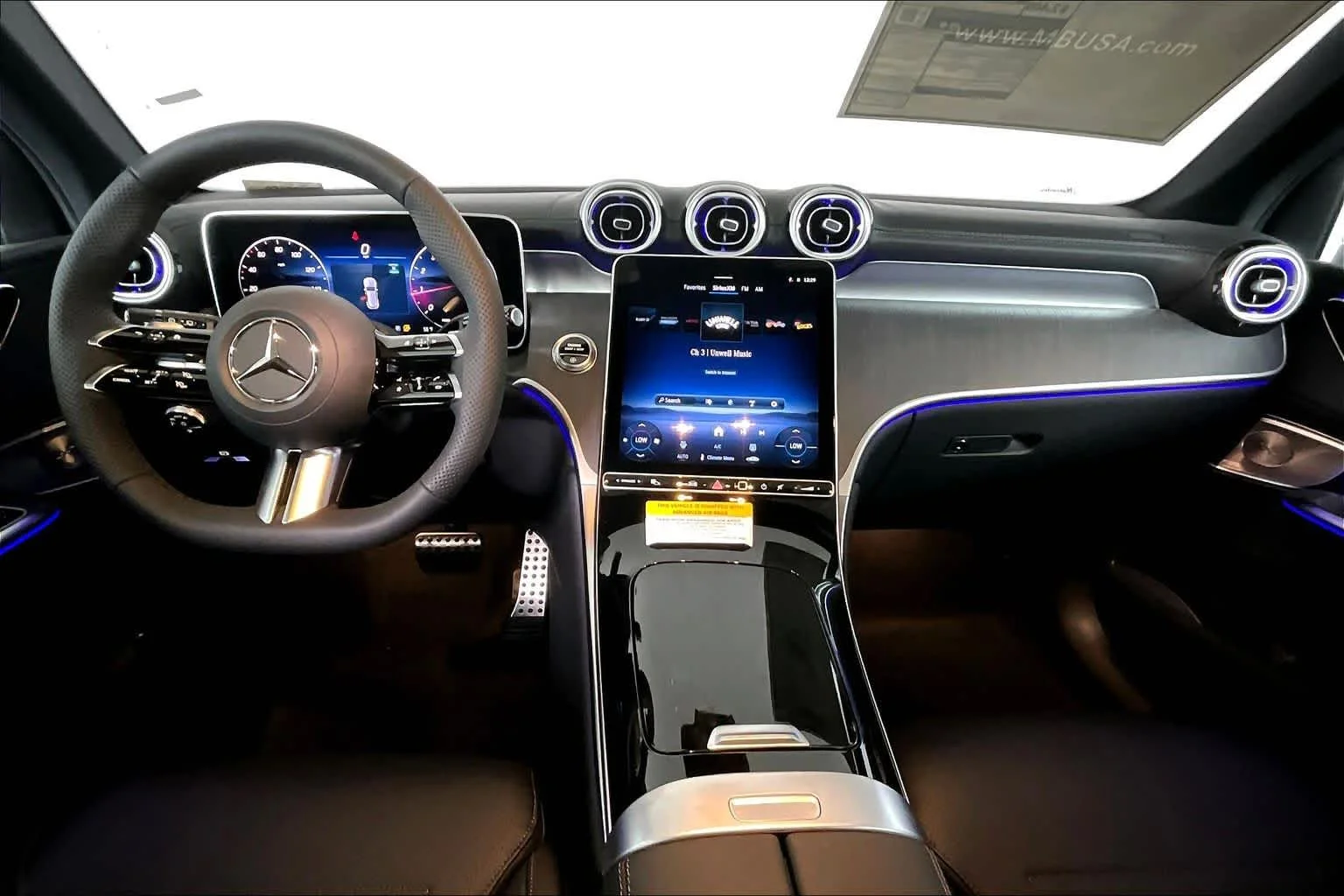 New 2026 040/Black Mercedes-Benz GLC 300 image 8