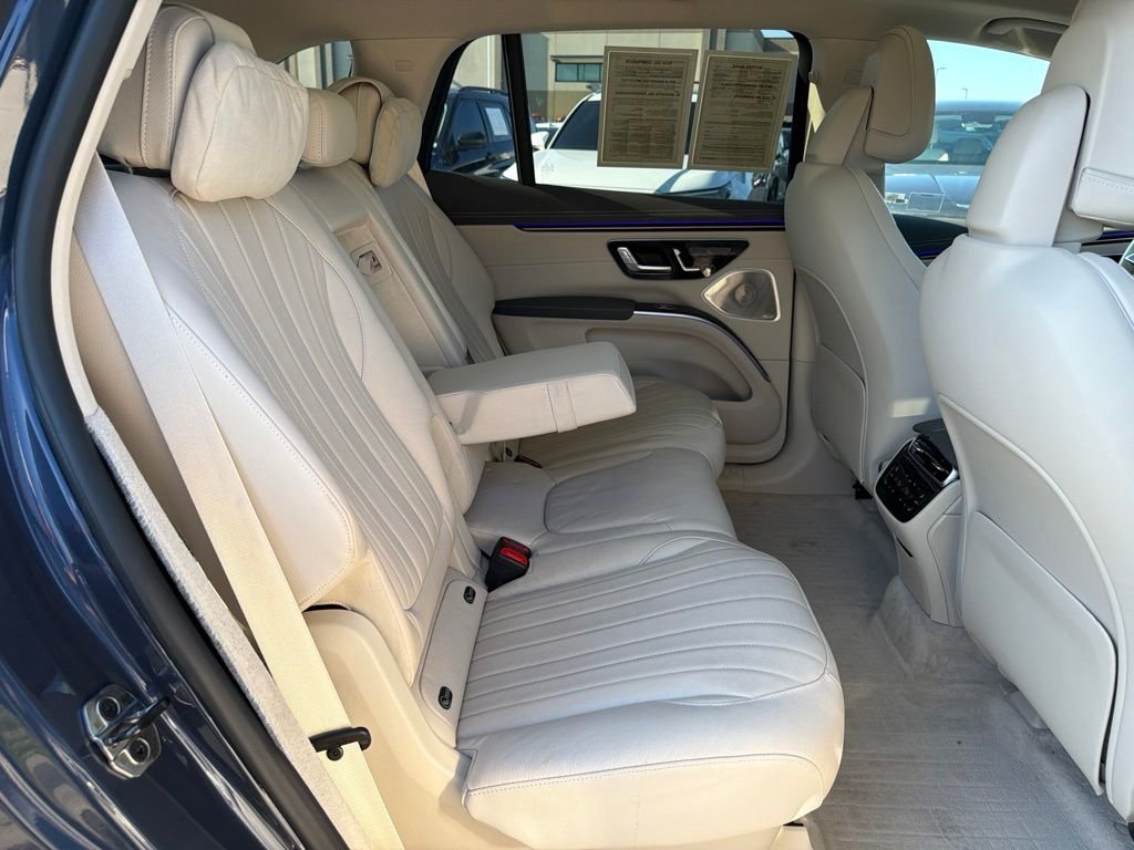 Used 2023 Blue Mercedes-Benz 580 image 19
