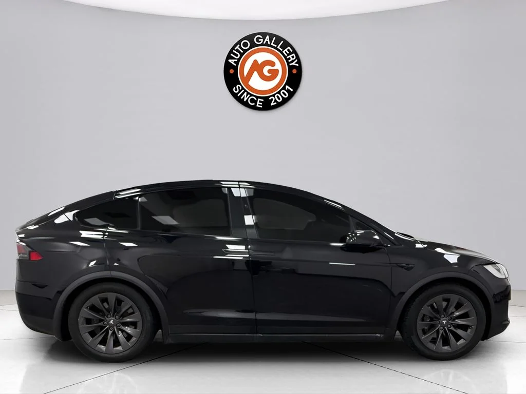 Used 2018 Black Tesla 100D image 2