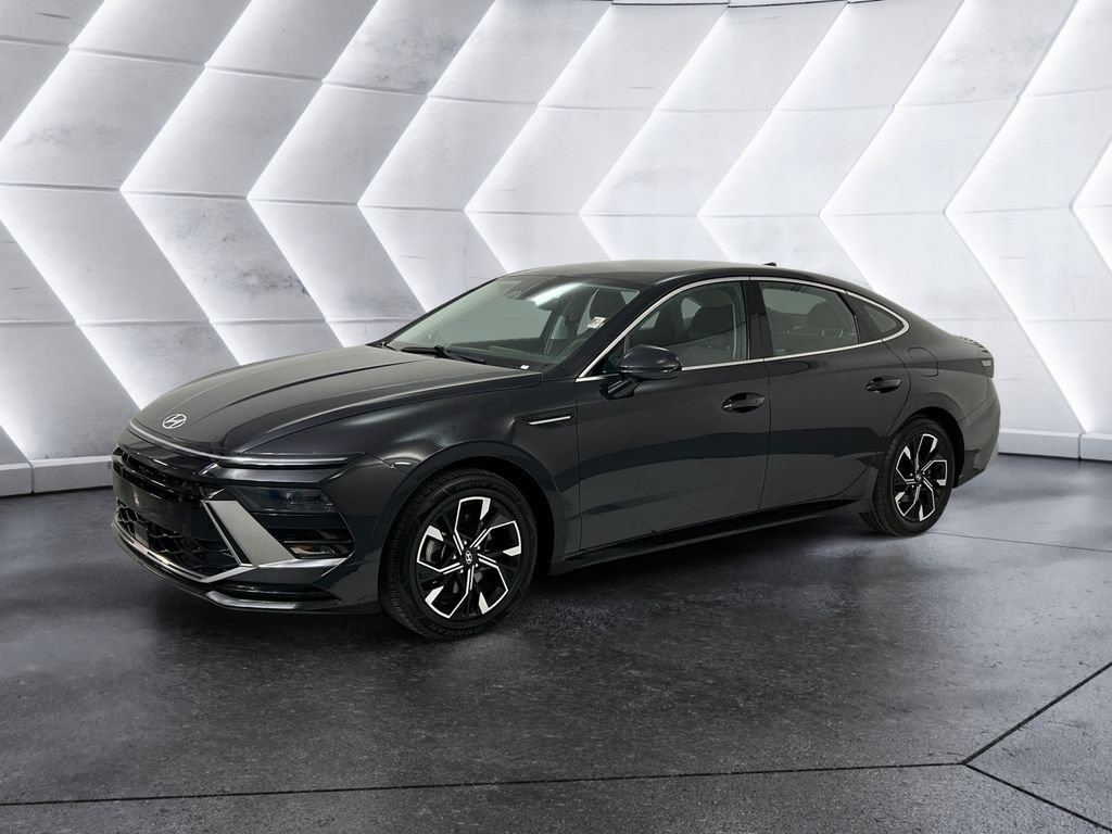 Used 2024 Blue Hyundai SEL image 3