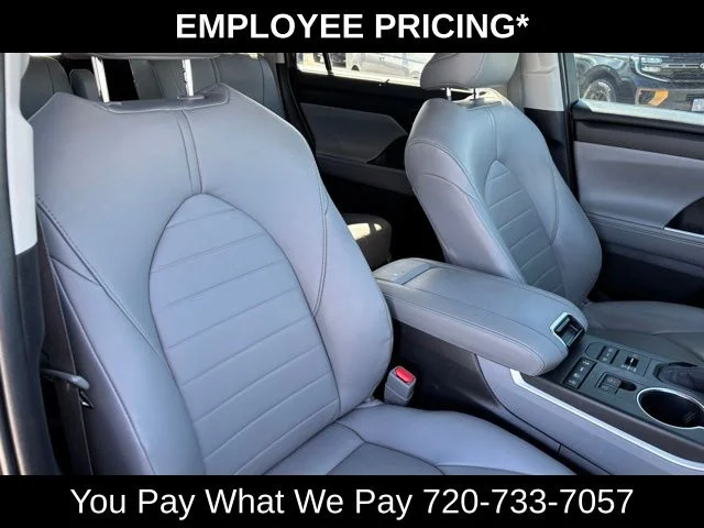 Used 2020 Blue Toyota XLE image 19