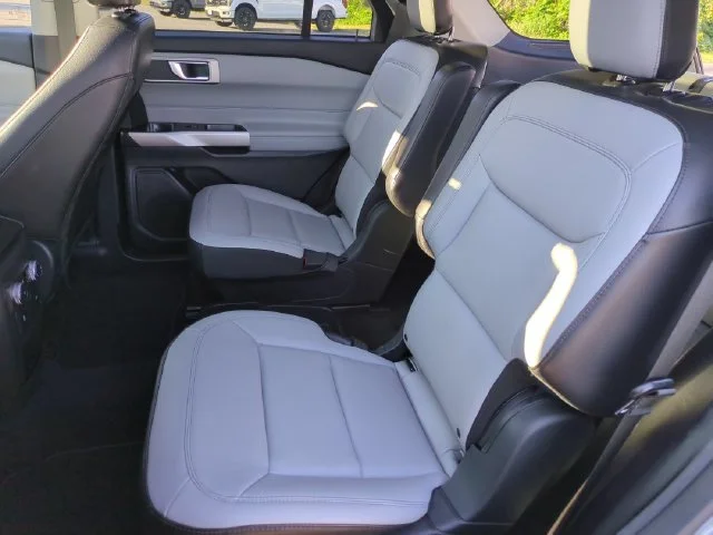 Used 2021 Gray Ford XLT image 29