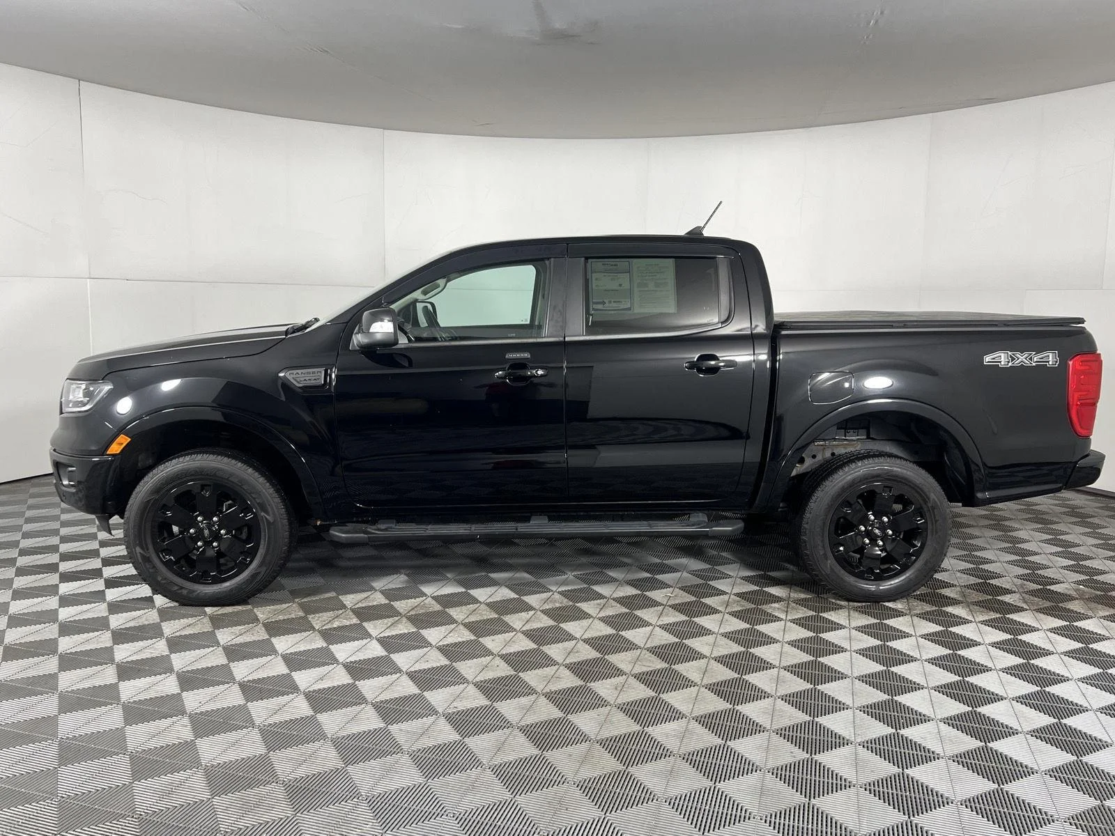 Used 2021 Shadow Black Ford  image 18
