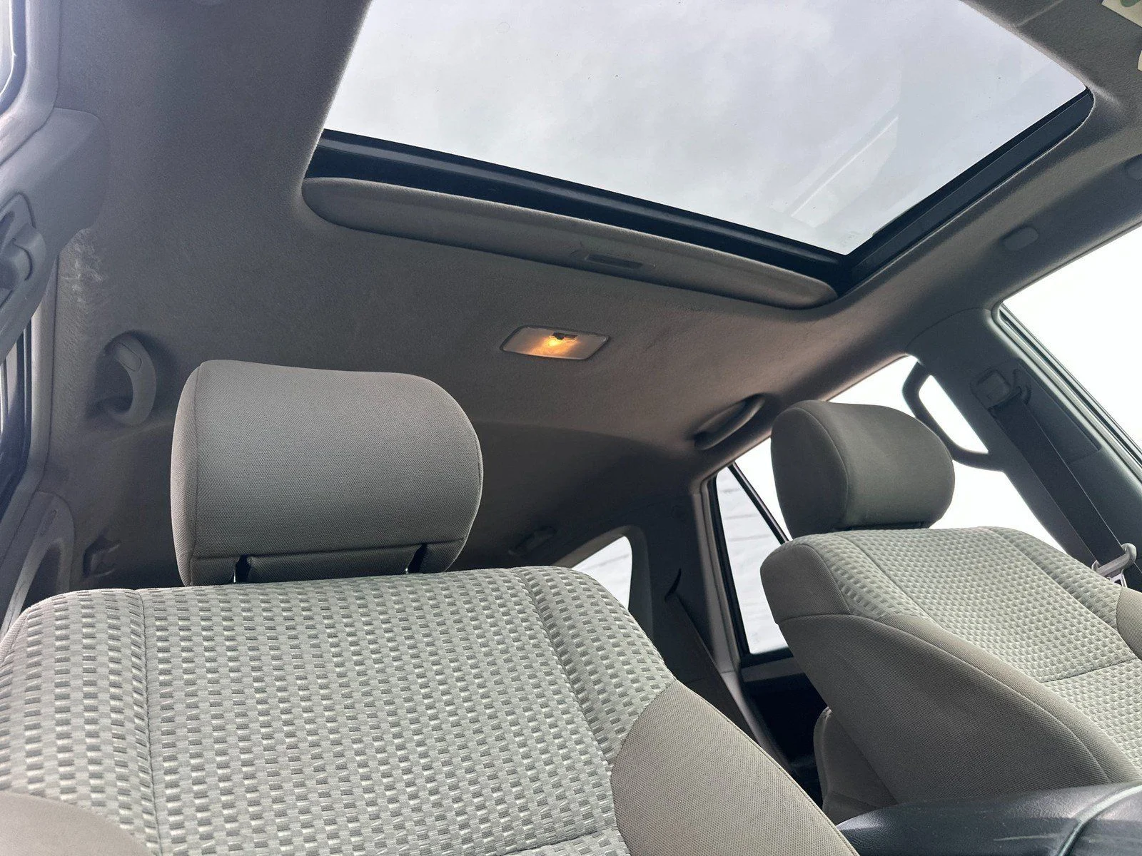 Used 2006 Titanium Metallic Toyota SR5 image 15