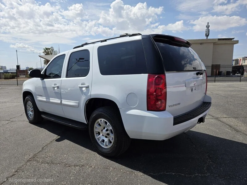 Used 2007 Summit White GMC SLE image 3