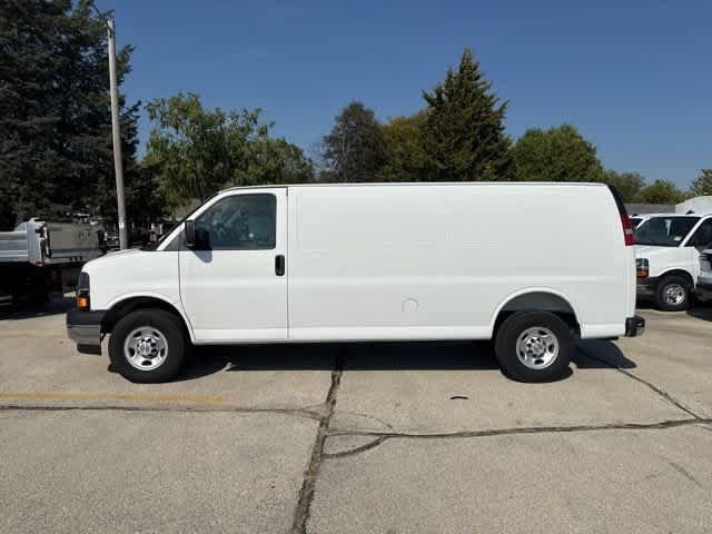 2025 Chevrolet Express Cargo Work Van - Photo 28