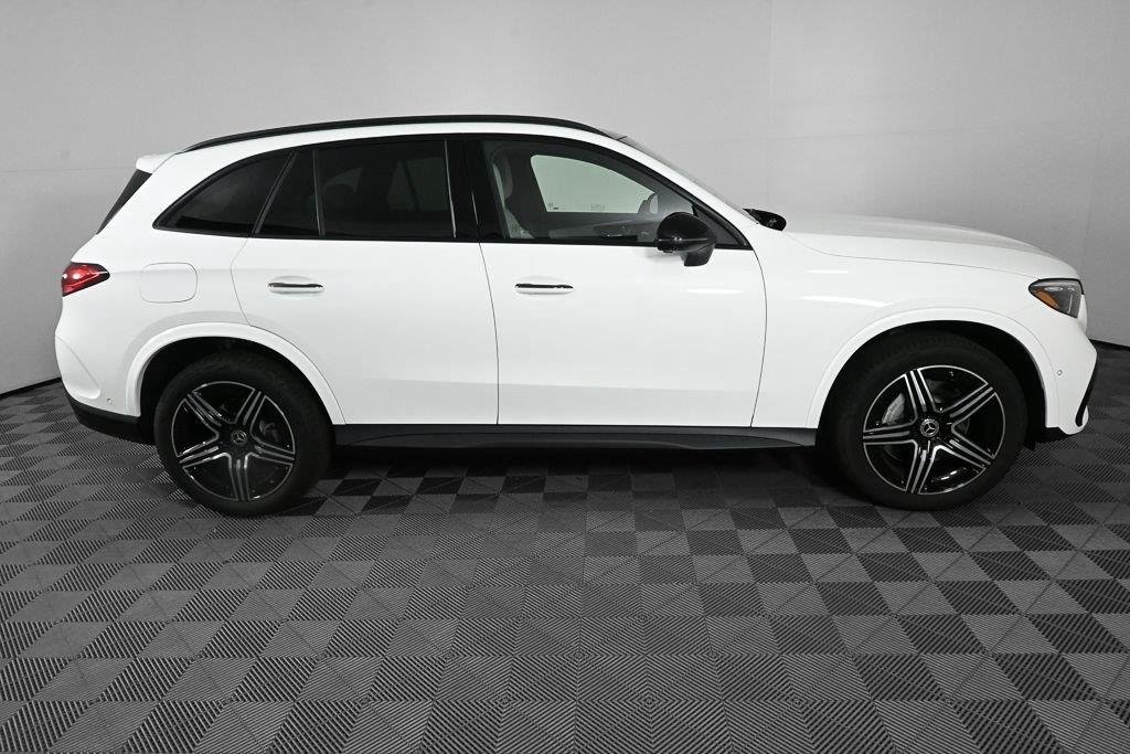 New 2027 Polar White Mercedes-Benz GLC 300 image 25