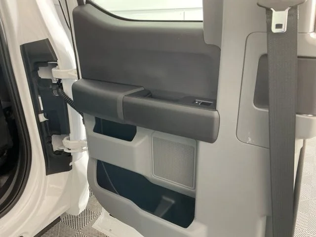 New 2026 Oxford White Ford XL image 25