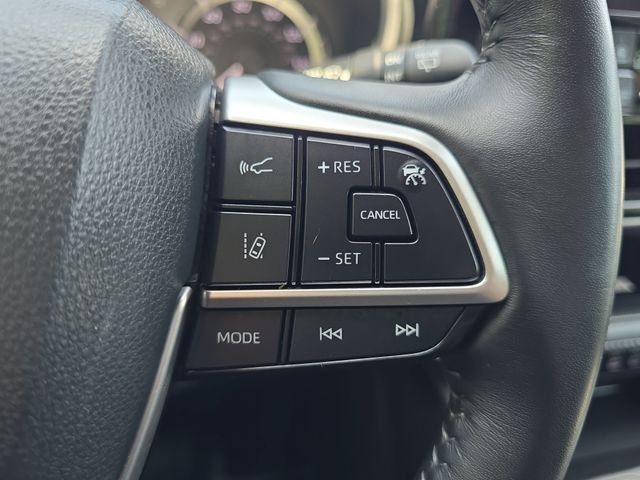 Used 2023  Toyota XLE image 19