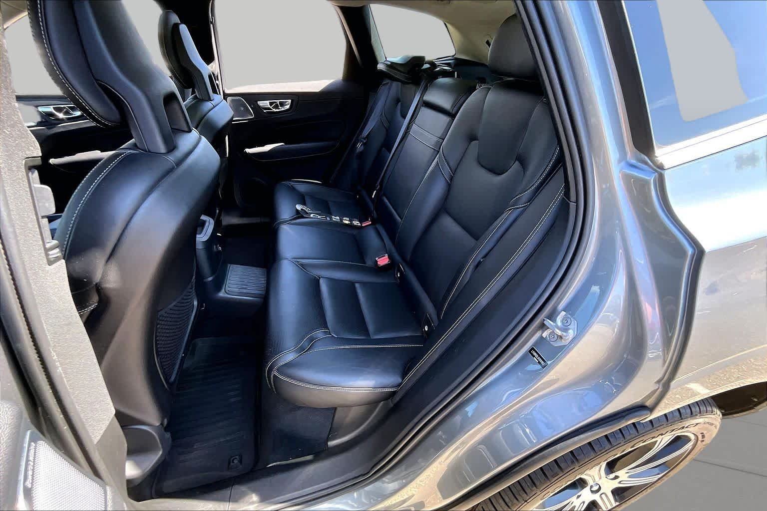 Used 2019 Osmium Grey Metallic Volvo Inscription image 20