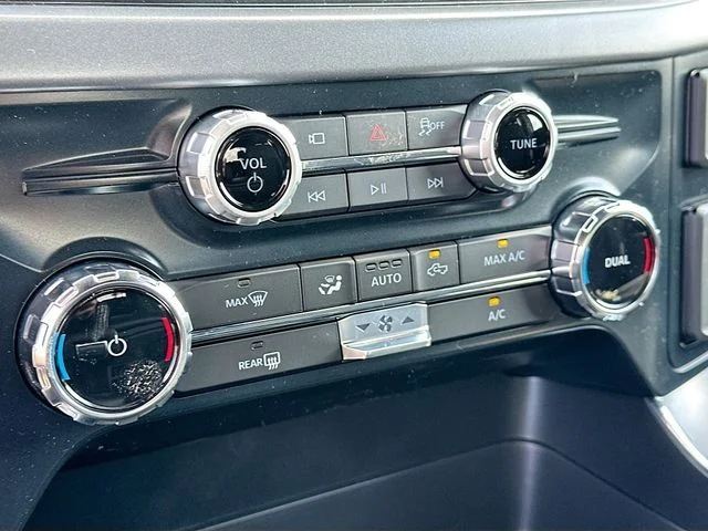 New 2026 Silver Metallic Ford XLT image 10