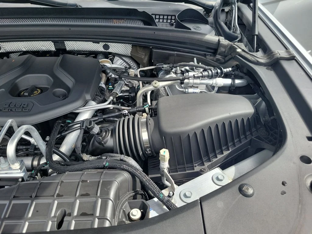Used 2024 Silver Jeep 4xe image 43