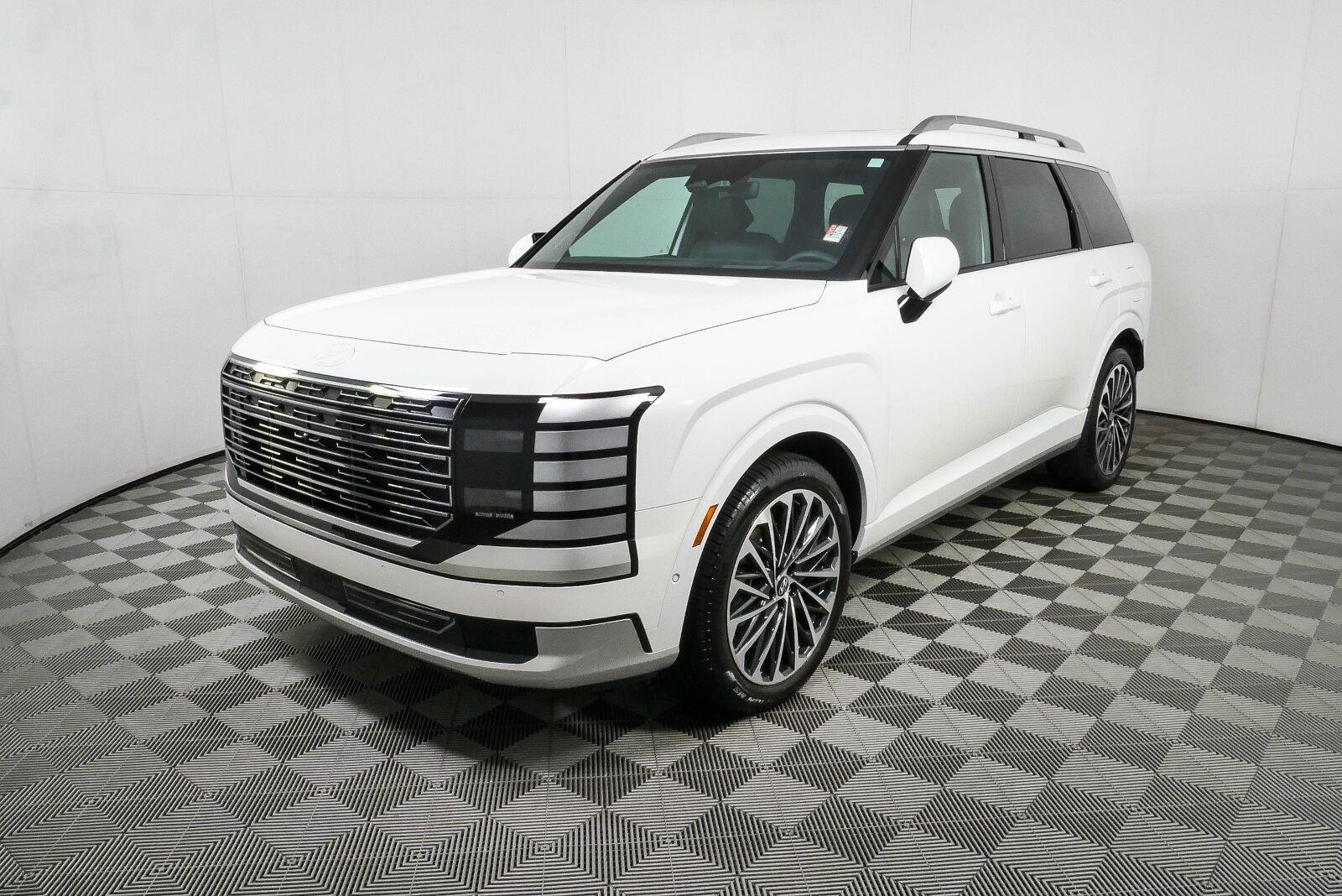 Certified Used 2026 Creamy White Pearl Hyundai Calligraphy image 3