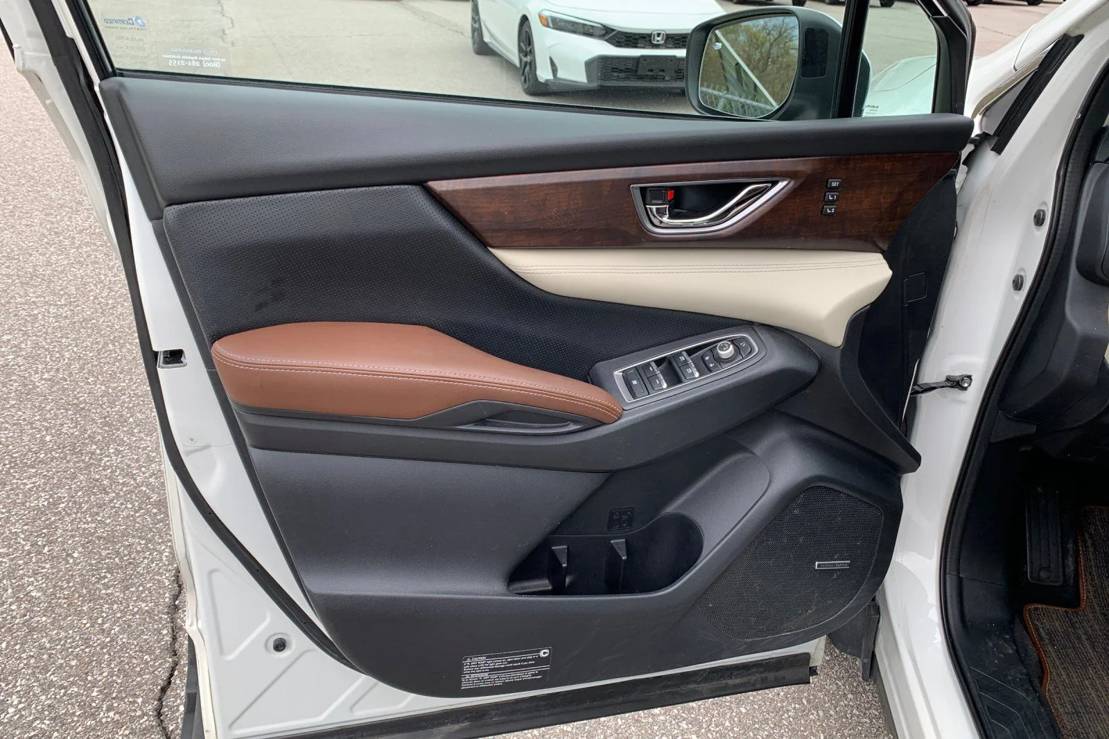 Used 2022 White Subaru Touring image 12