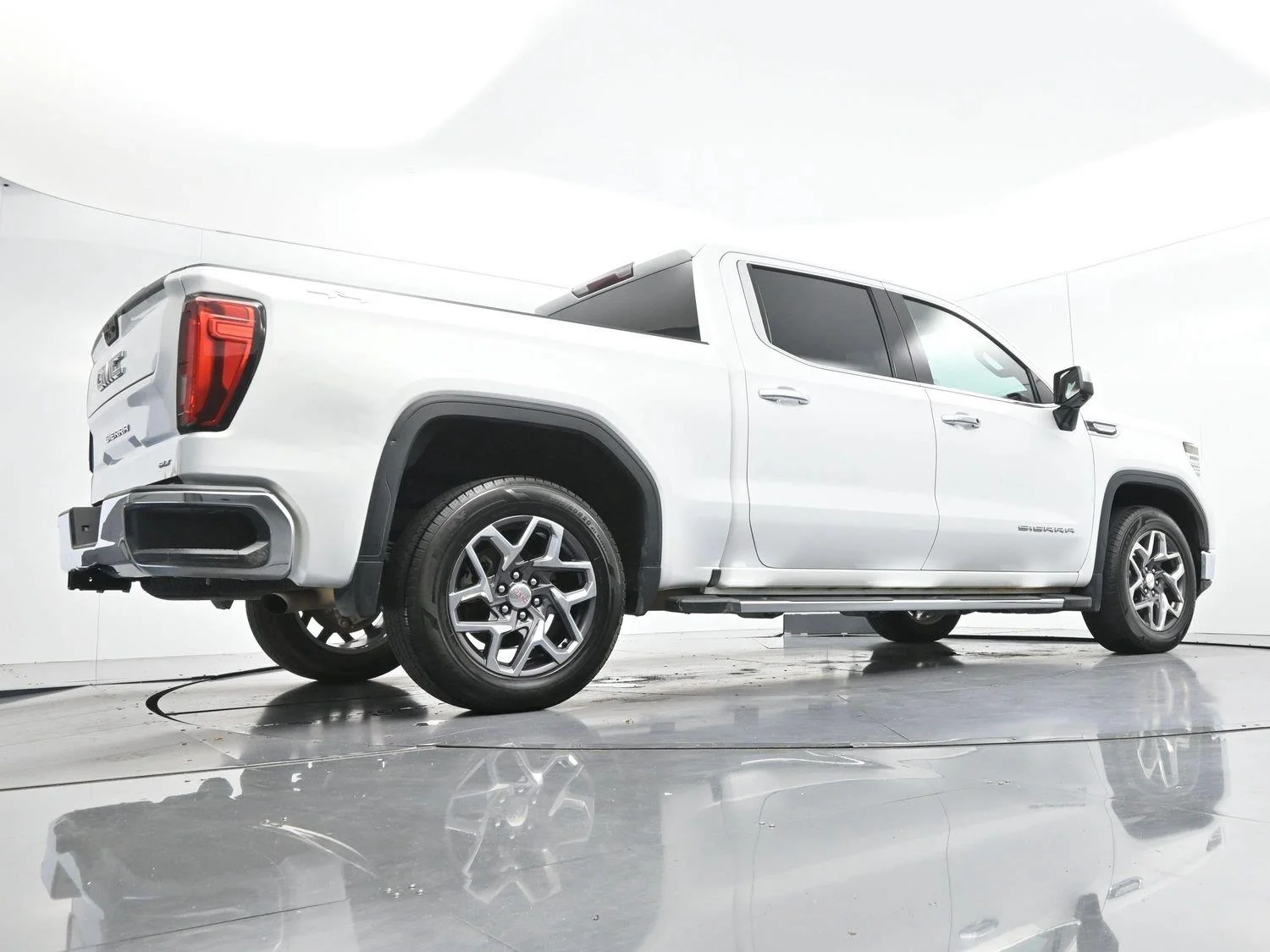 Used 2022 Summit White GMC SLT image 50