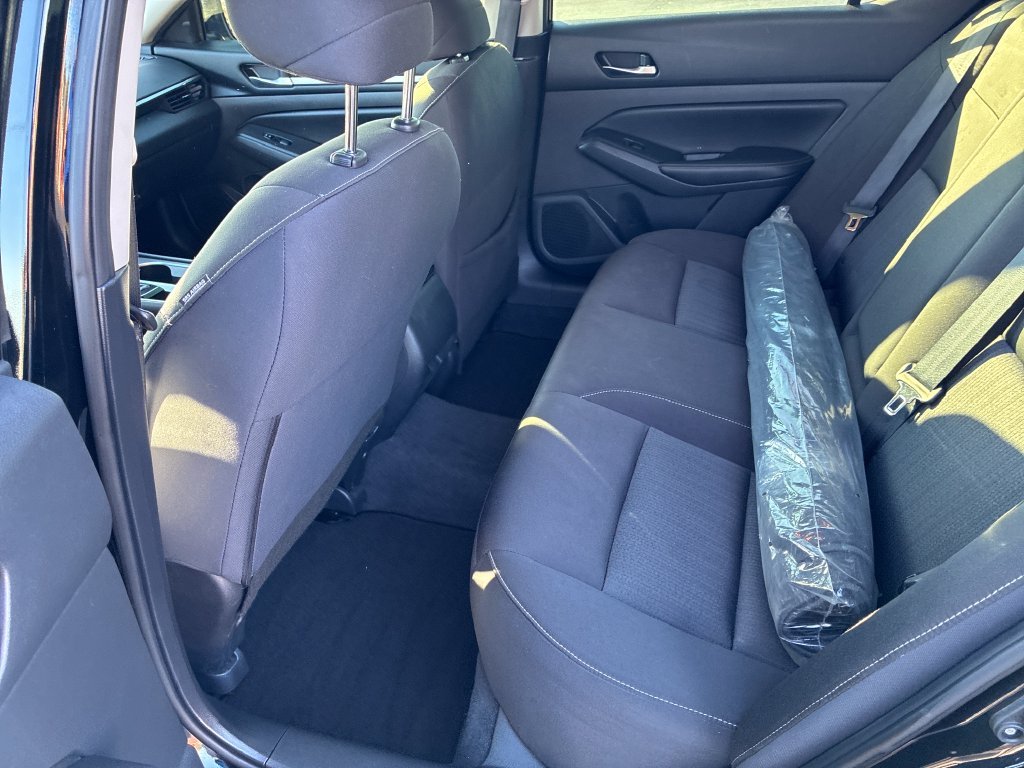 Used 2022 Black Nissan 2.5 SV image 18