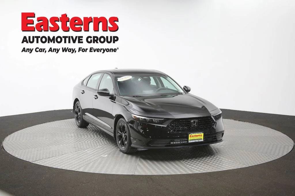 Used 2025 Black Honda SE image 50