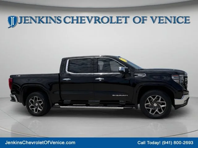 Used 2023 ONYX BLACK GMC SLT image 3