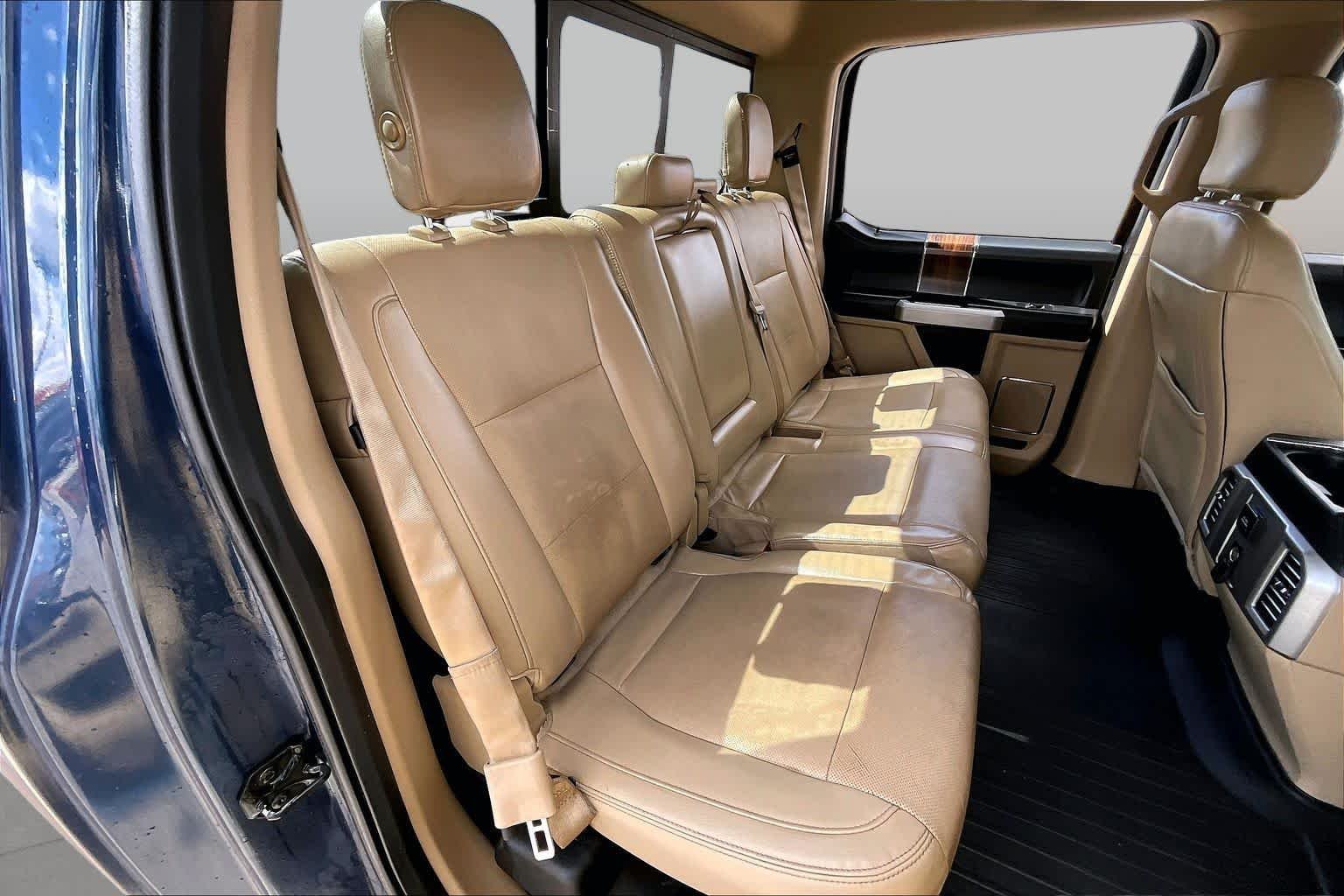 Used 2015 Blue Jeans Metallic/Caribou Metallic Ford Lariat image 19