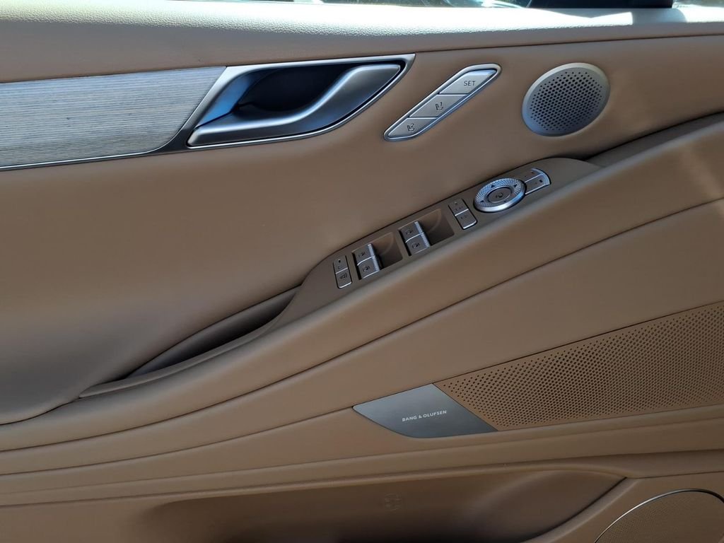 New 2027 Black Genesis 2.5T Advanced image 15