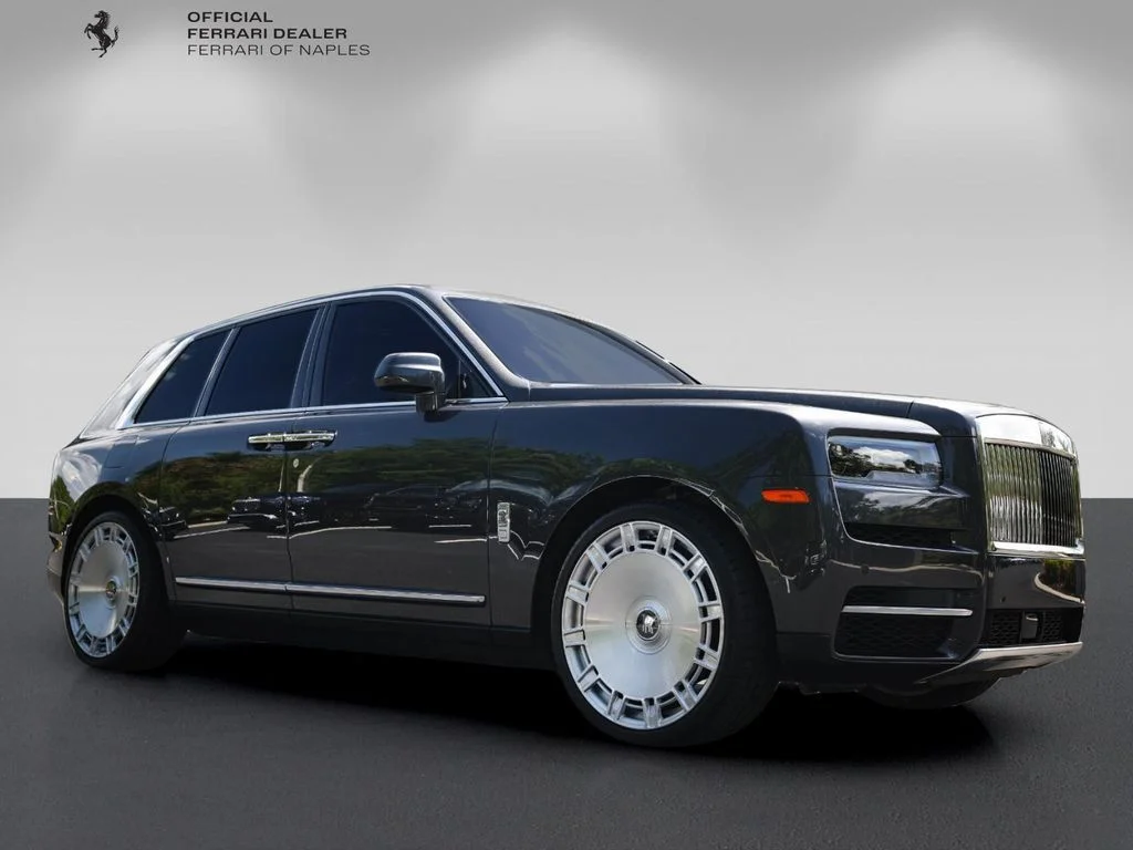 2022 Rolls-Royce Cullinan -'s photo
