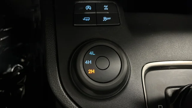 Used 2021 Blue Metallic Ford XLT image 28