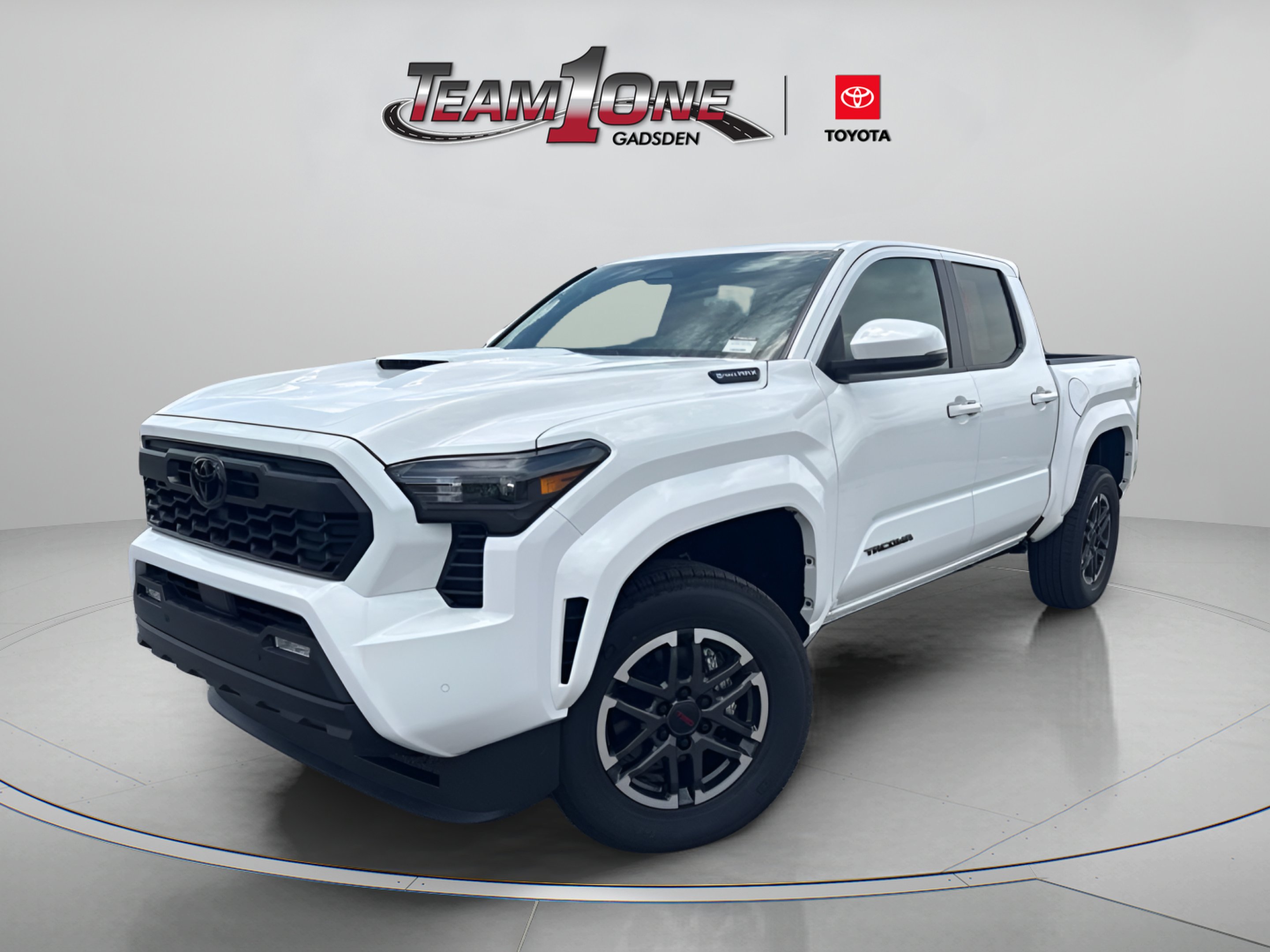 New 2026 Ice Toyota TRD Sport Hybrid image 4