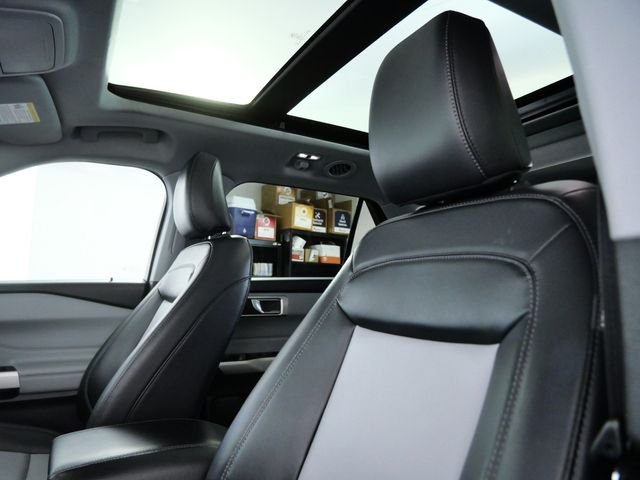 Certified Used 2022 White Ford XLT image 18