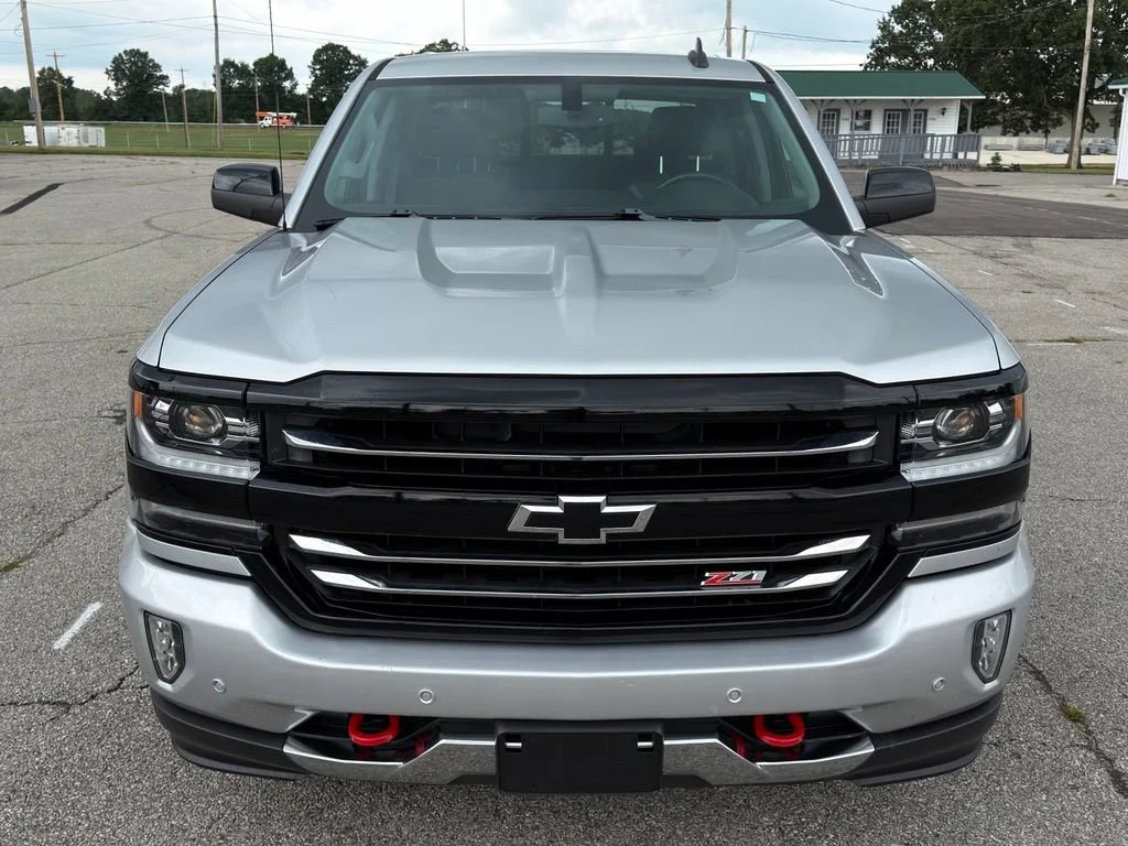 Used 2018 SILVER ICE METALLIC Chevrolet LTZ image 19