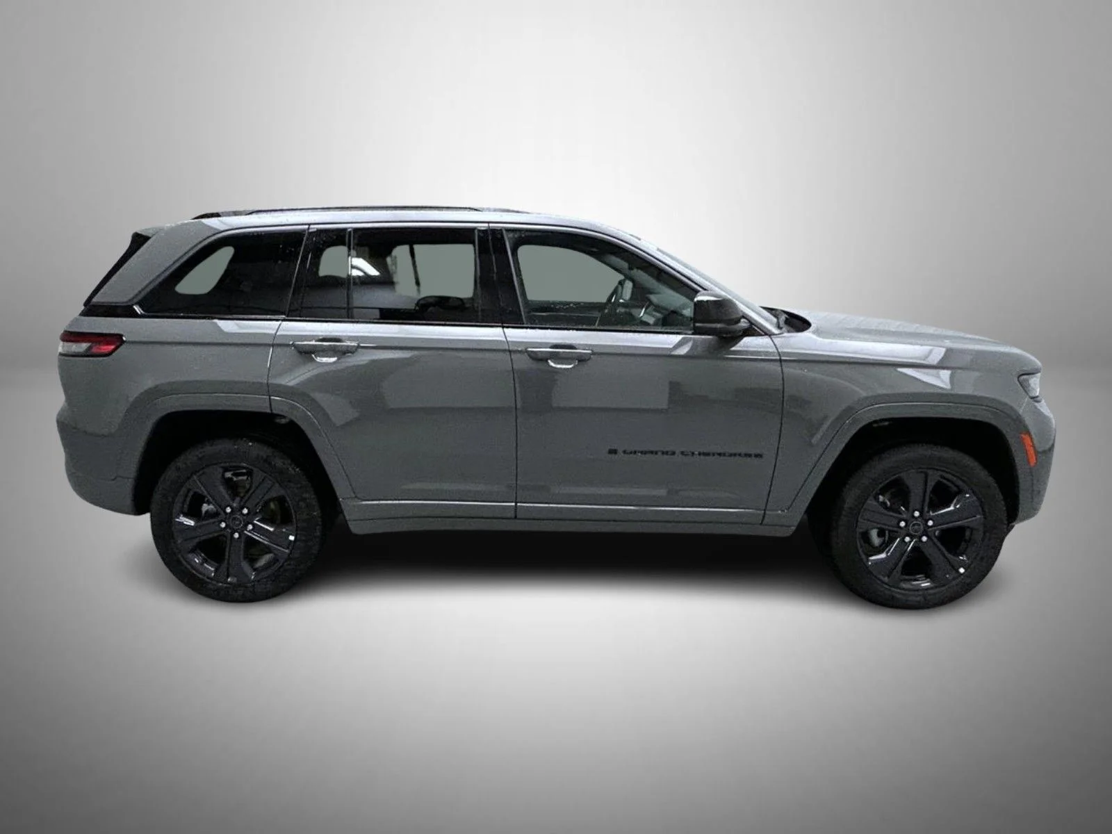 New 2027 Gray Jeep Limited Reserve image 4