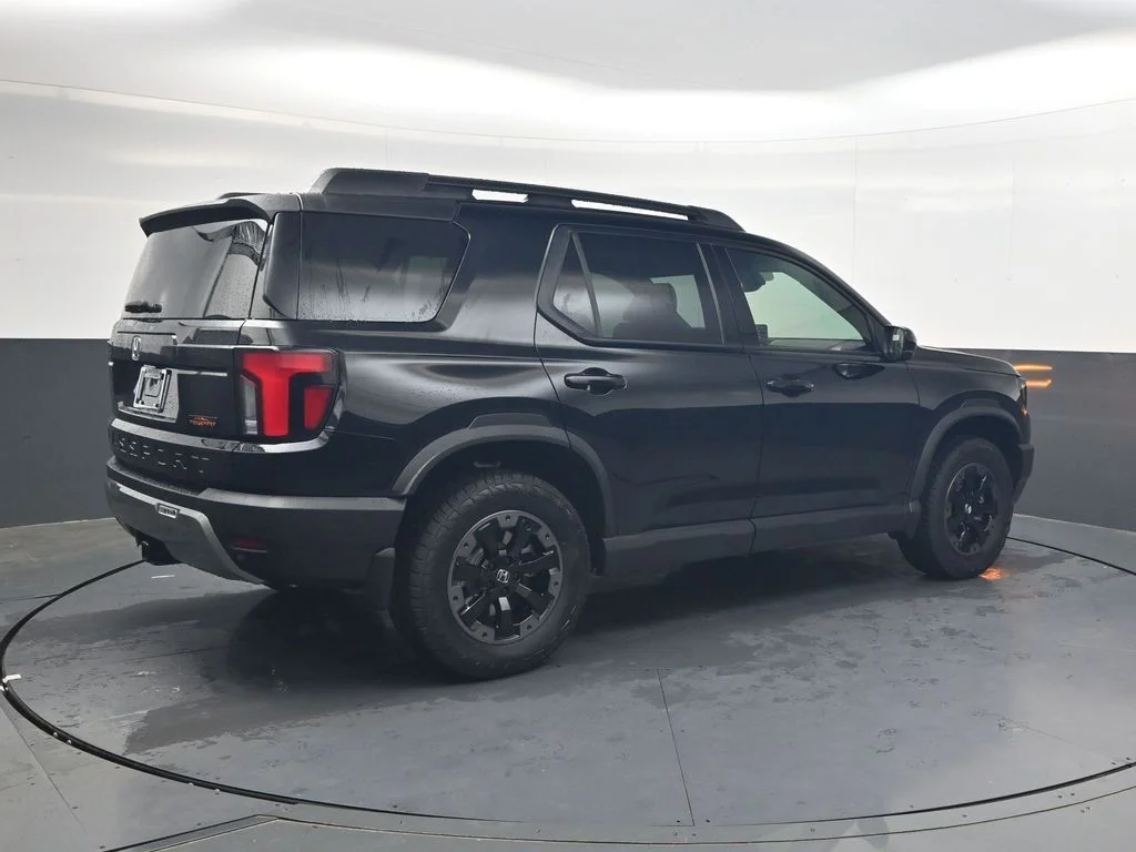 New 2026 Crystal Black Pearl Honda TrailSport Elite image 4