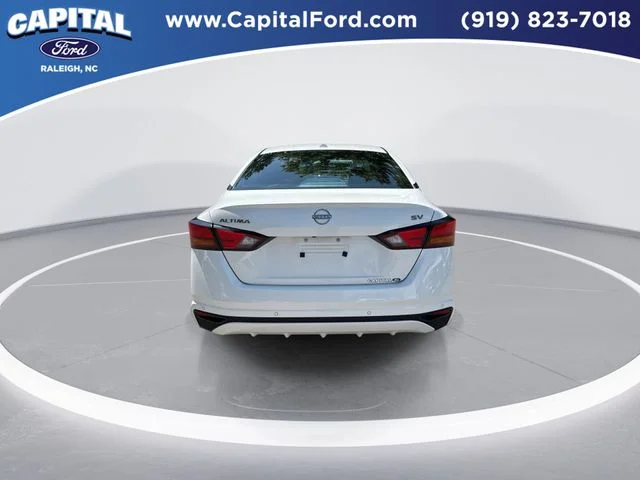 Used 2024 White Nissan 2.5 SV image 7