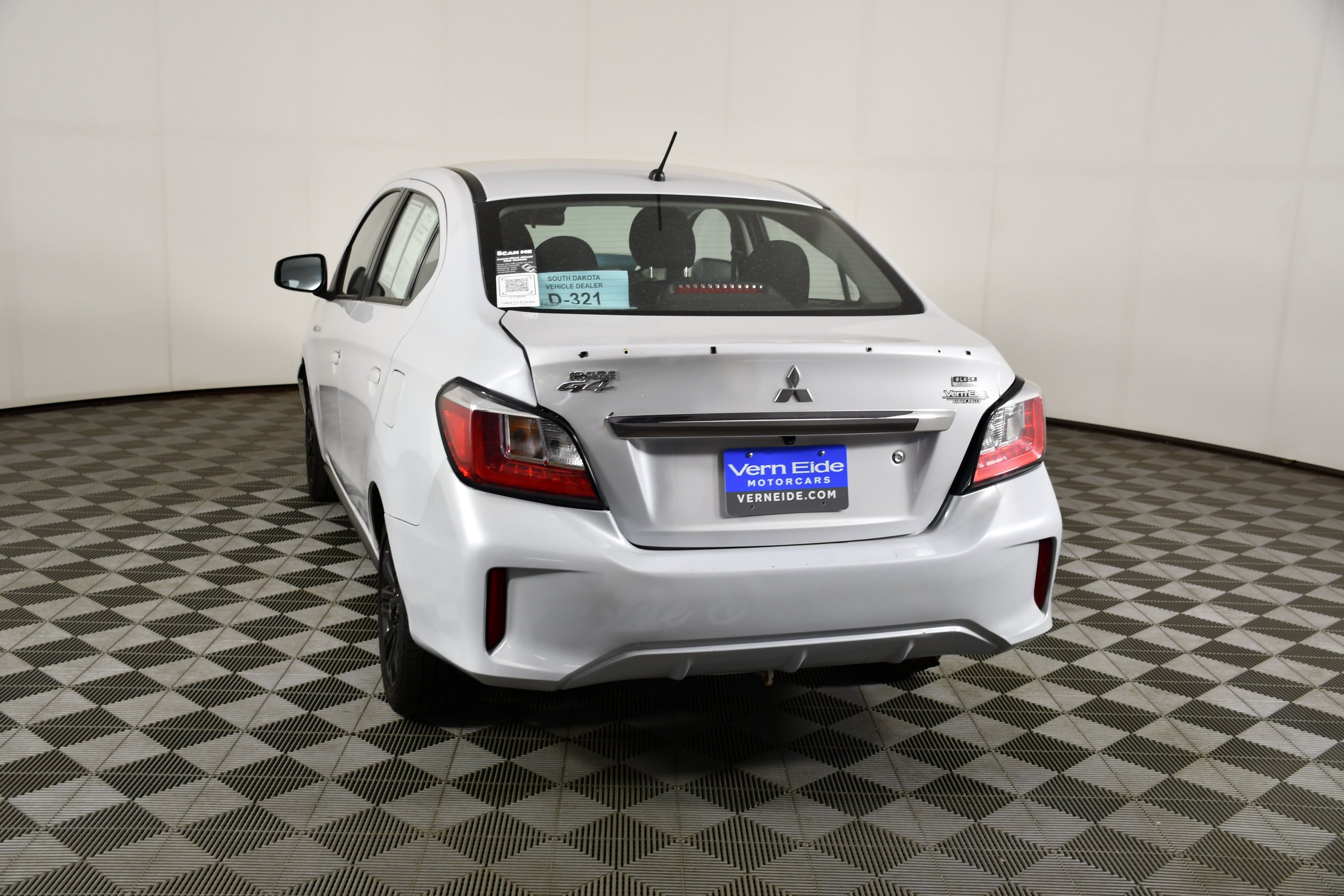 Used 2022 White Mitsubishi Black Edition image 7
