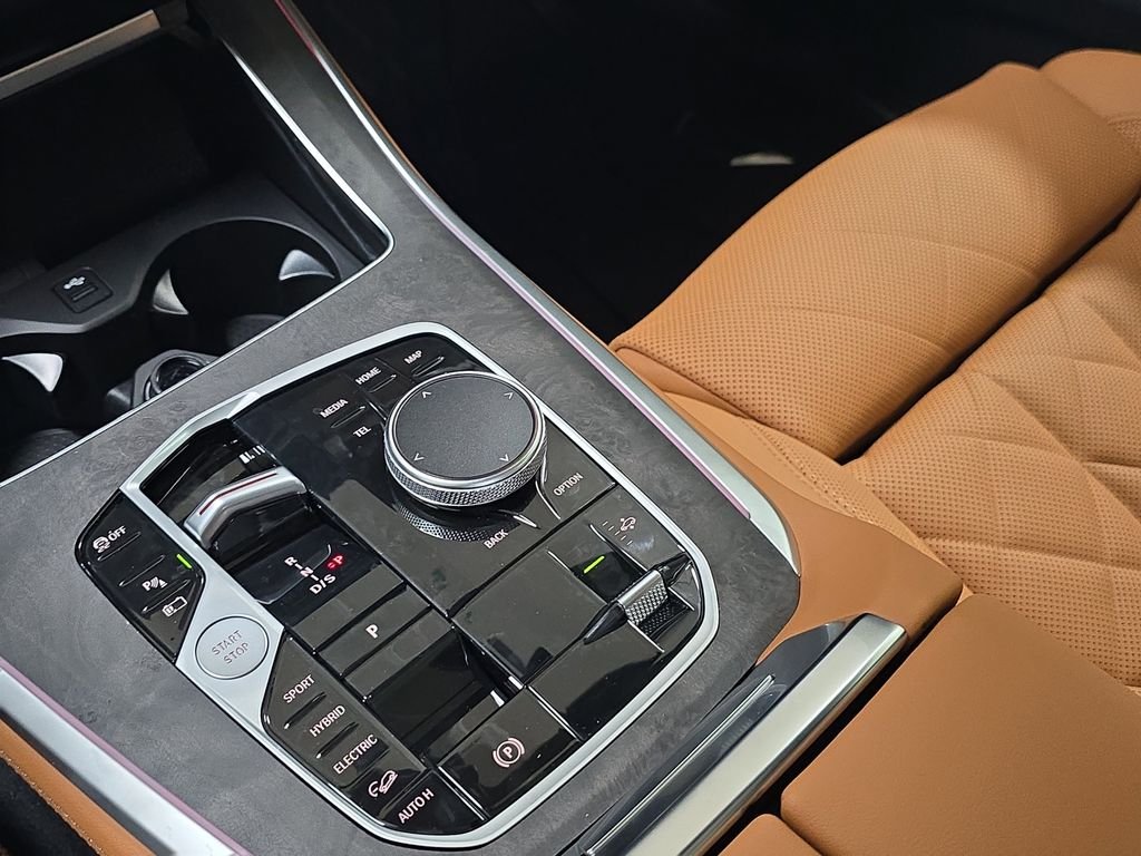 New 2026 Dravit Grey Metallic BMW xDrive50e image 19